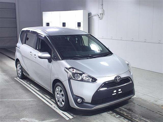 TOYOTA SIENTA 2015