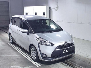 TOYOTA SIENTA 2015
