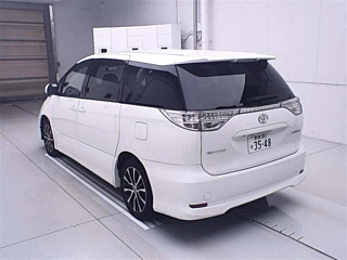 TOYOTA ESTIMA 2015