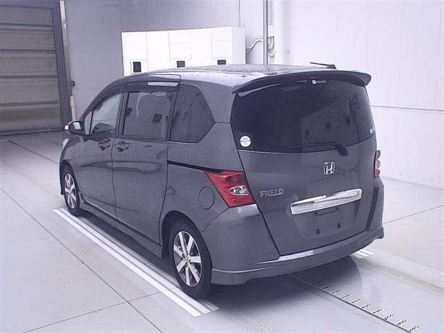 HONDA FREED 2009