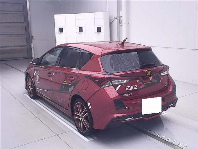 TOYOTA AURIS 2015