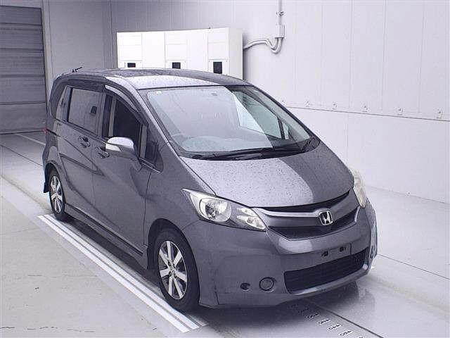 HONDA FREED 2009