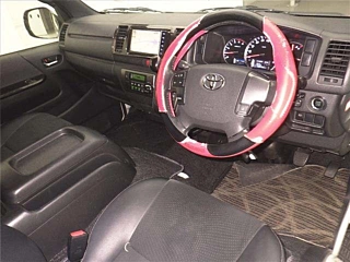 TOYOTA HIACE VAN 2020