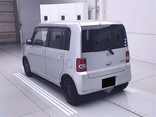 DAIHATSU MOVE CONTE 2011