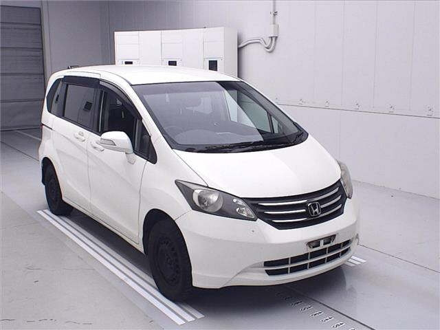 HONDA FREED 2011