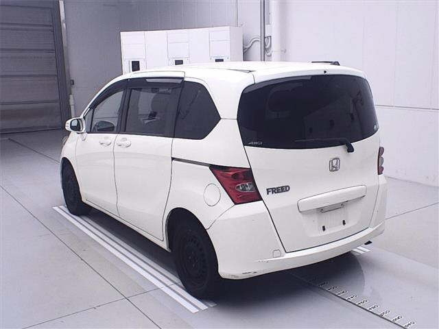 HONDA FREED 2011