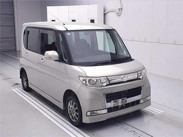 DAIHATSU TANTO 2008