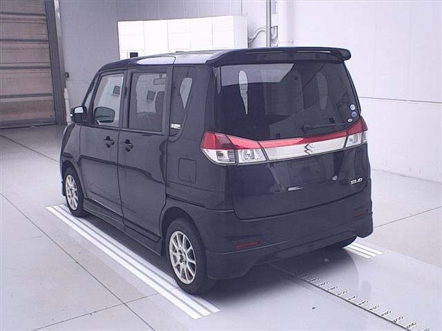 SUZUKI SOLIO 2011