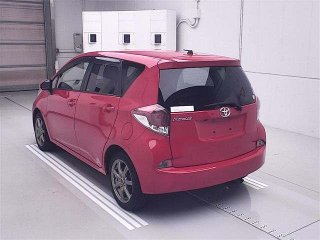 TOYOTA RACTIS 2014