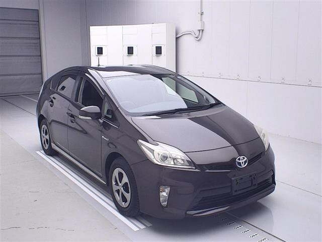 TOYOTA PRIUS 2013