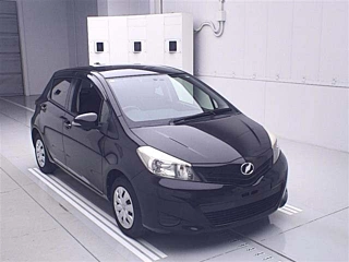 TOYOTA VITZ 2013