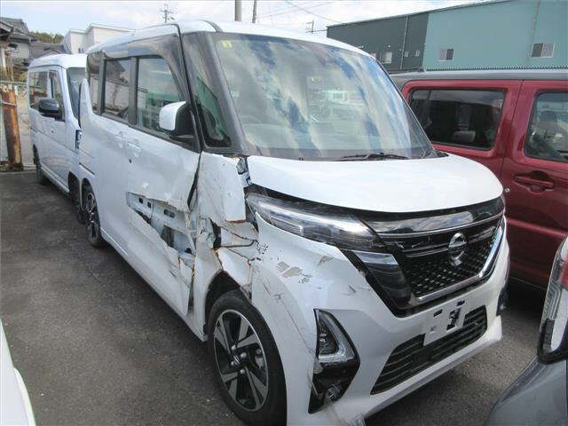 NISSAN ROOX 2023