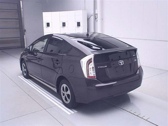 TOYOTA PRIUS 2013