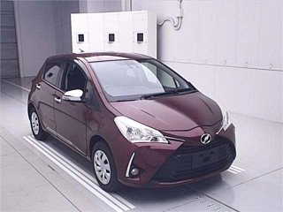 TOYOTA VITZ 2018