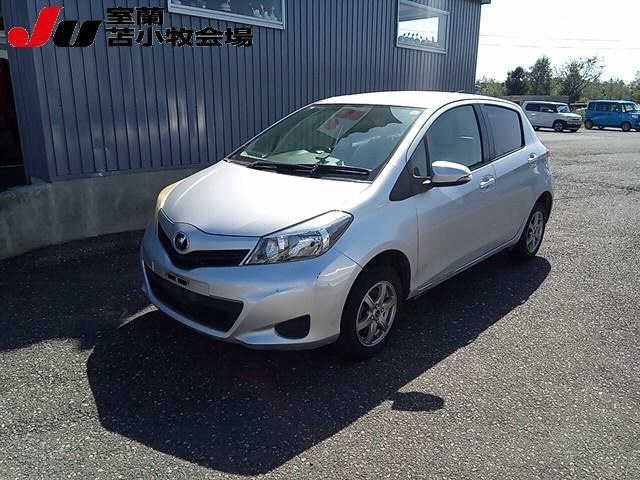 TOYOTA VITZ 2012