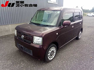 TOYOTA PIXIS SPACE 2014