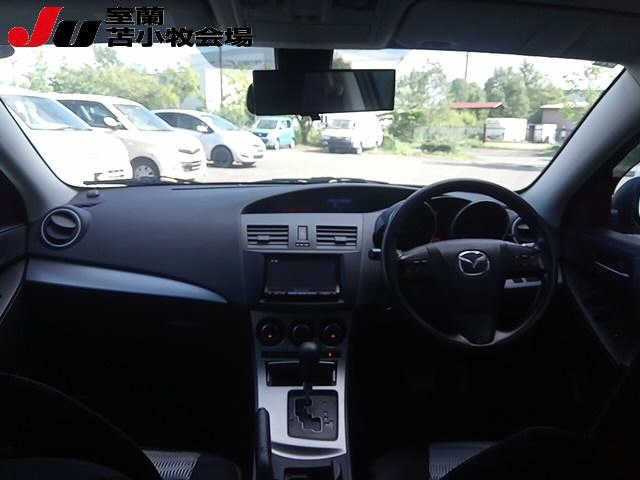 MAZDA AXELA 2010