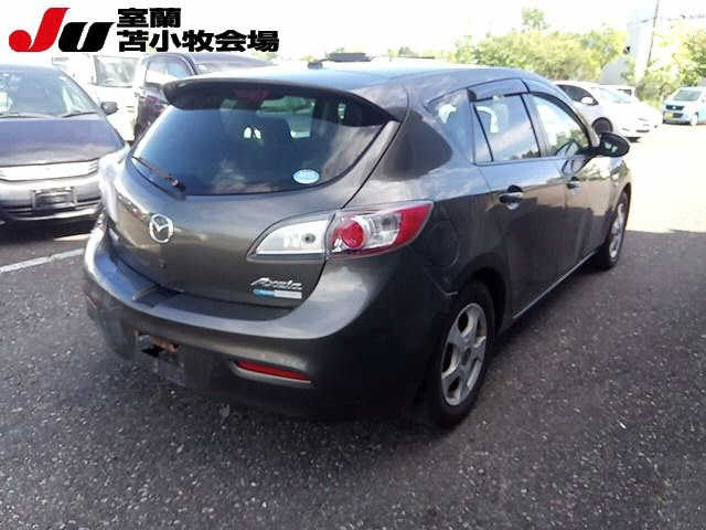 MAZDA AXELA 2010