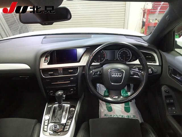 AUDI A4 2010