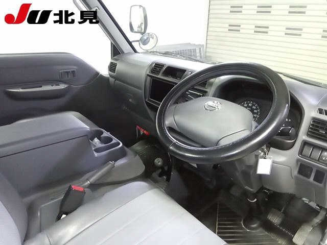 NISSAN VANETTE TRUCK 2015