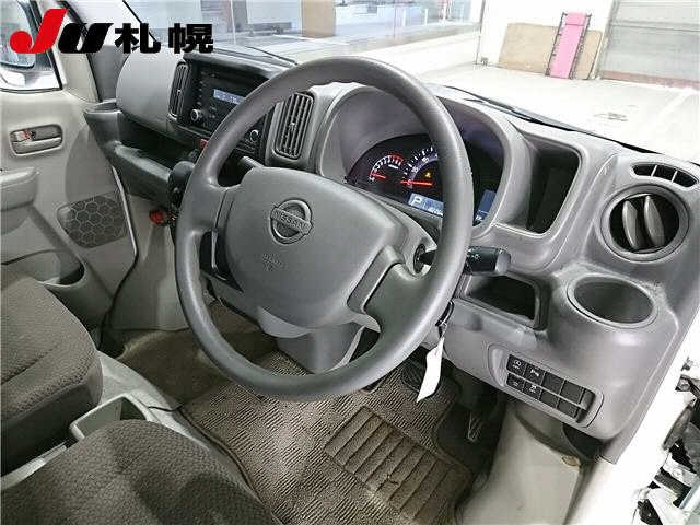 NISSAN CLIPPER VAN 2024