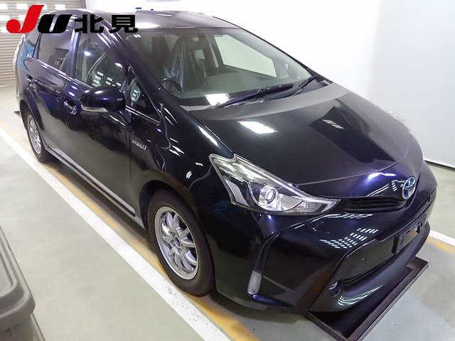 TOYOTA PRIUS ALPHA 2017
