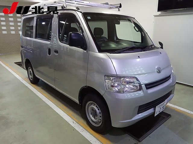 TOYOTA LITE ACE VAN 2018