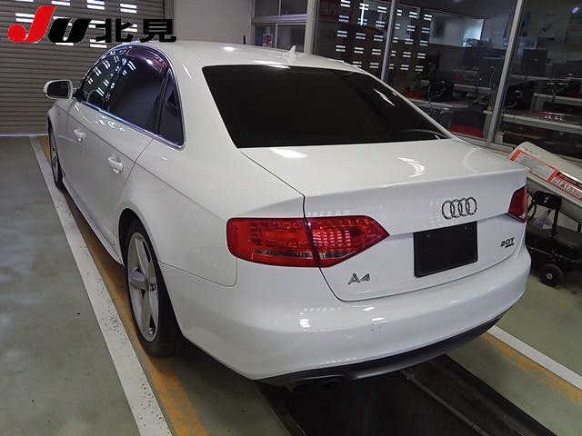 AUDI A4 2010