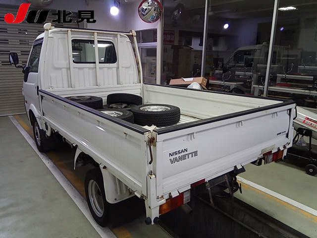 NISSAN VANETTE TRUCK 2015