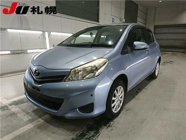TOYOTA VITZ 2011