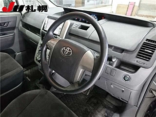 TOYOTA NOAH 2009
