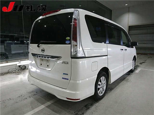 NISSAN SERENA 2011