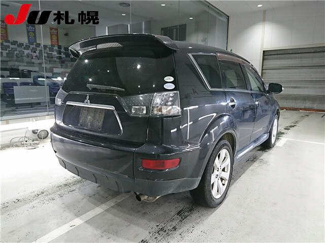 MITSUBISHI OUTLANDER 2011