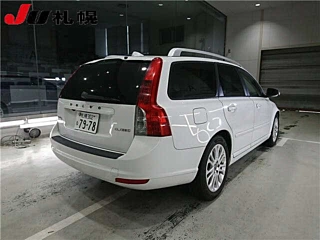 VOLVO V50 2011