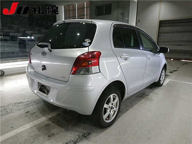 TOYOTA VITZ 2009