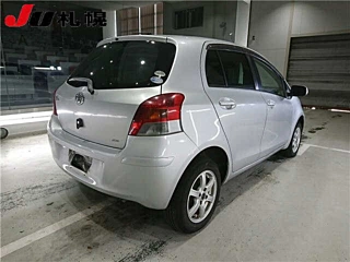TOYOTA VITZ 2009