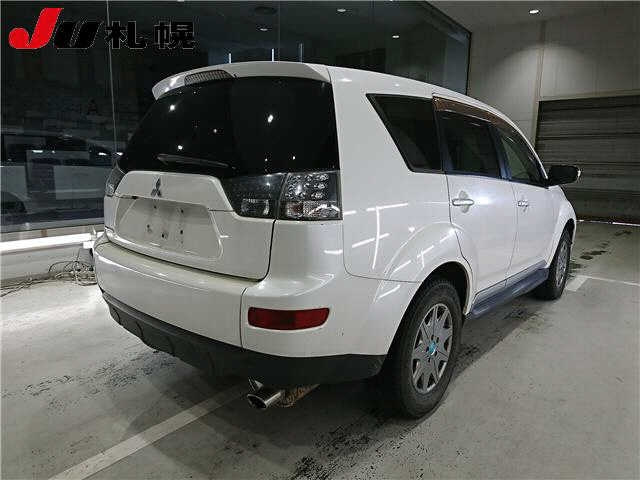 MITSUBISHI OUTLANDER 2008