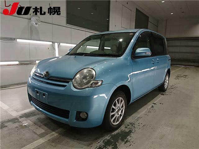 TOYOTA SIENTA 2010