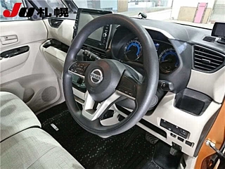NISSAN ROOX 2020