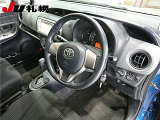 TOYOTA VITZ 2014