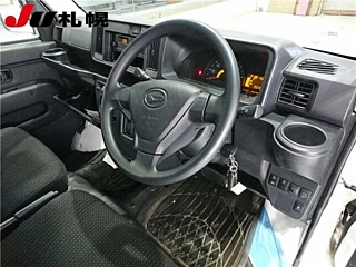 DAIHATSU HIJET VAN 2020