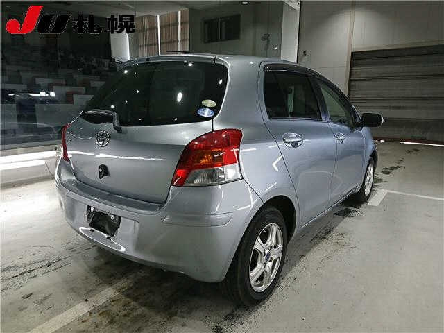 TOYOTA VITZ 2009