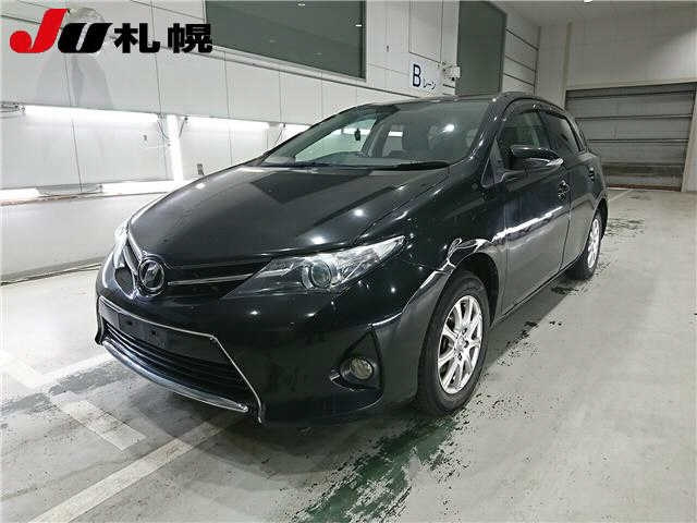 TOYOTA AURIS 2012
