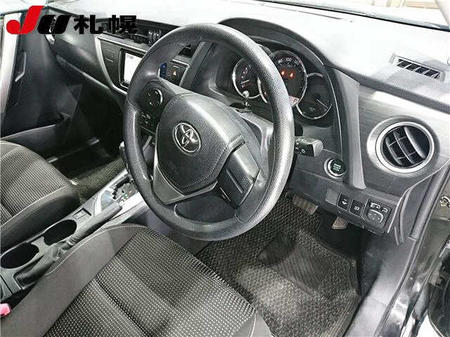 TOYOTA AURIS 2012