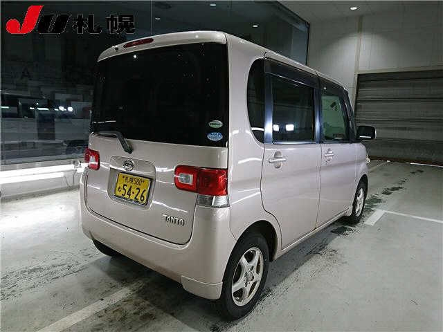 DAIHATSU TANTO 2010