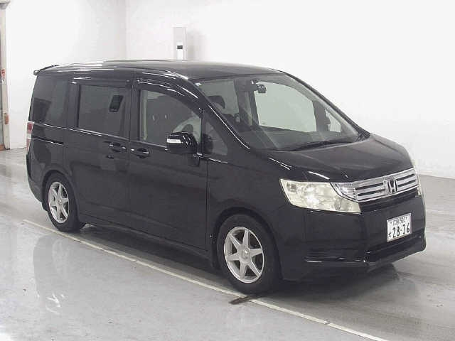 HONDA STEP WAGON 2011