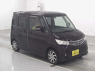 NISSAN ROOX 2011