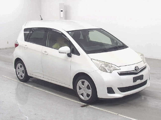 TOYOTA RACTIS 2012