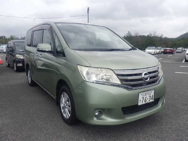 NISSAN SERENA 2011