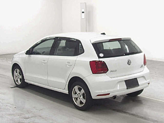 VOLKSWAGEN POLO 2016